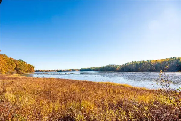 128 Mills RD, Newcastle, ME 04553