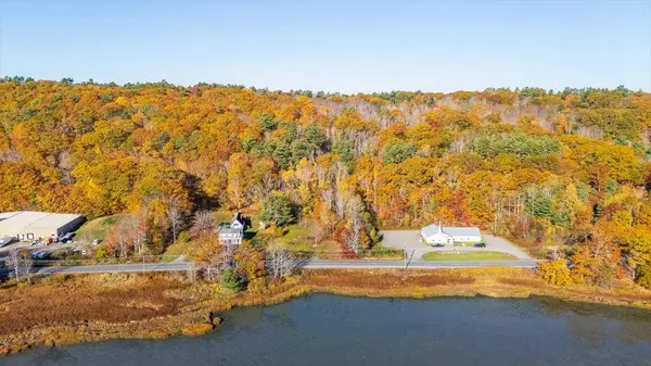 128 Mills RD, Newcastle, ME 04553