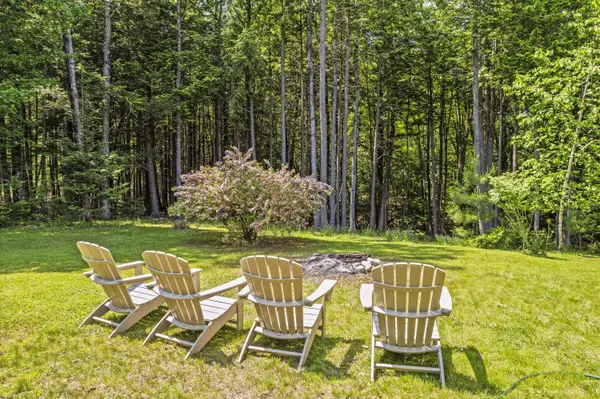 15 Harvey Brook DR, Freeport, ME 04032