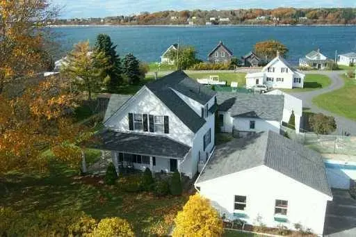 1984 Harpswell Island RD, Harpswell, ME 04003