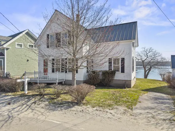 943 Cundy'S Harbor RD, Harpswell, ME 04079