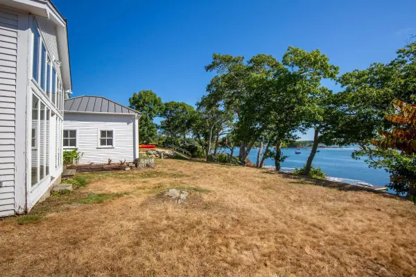 943 Cundy'S Harbor RD, Harpswell, ME 04079