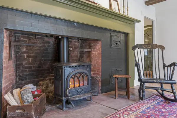 978 Wiscasset RD, Boothbay, ME 04537