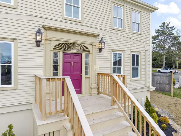 978 Wiscasset RD, Boothbay, ME 04537