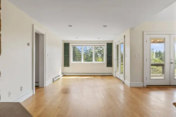 19 Hugh Av Hugh AVE, Harpswell, ME 04003