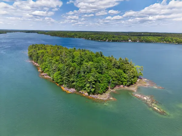 0 Bombazine IS, Harpswell, ME 04079