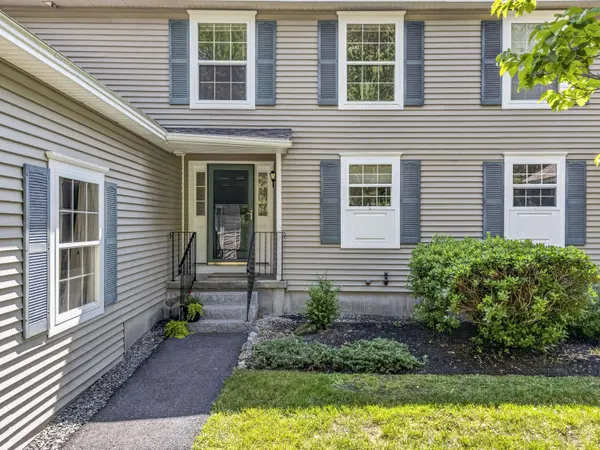 22 Granite Hill DR #6, Topsham, ME 04086