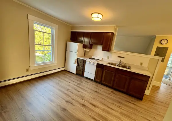 7 Spring ST, Brunswick, ME 04011