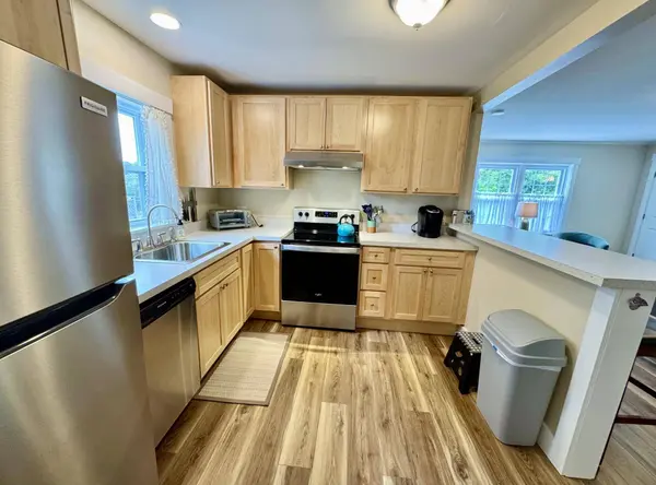 7 Spring ST, Brunswick, ME 04011