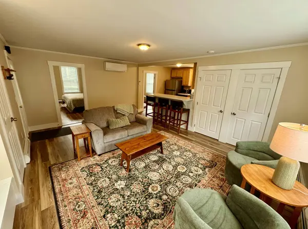 7 Spring ST, Brunswick, ME 04011