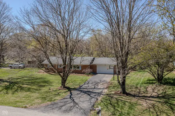 10586 W School Pkwy, Indianapolis, IN 46280