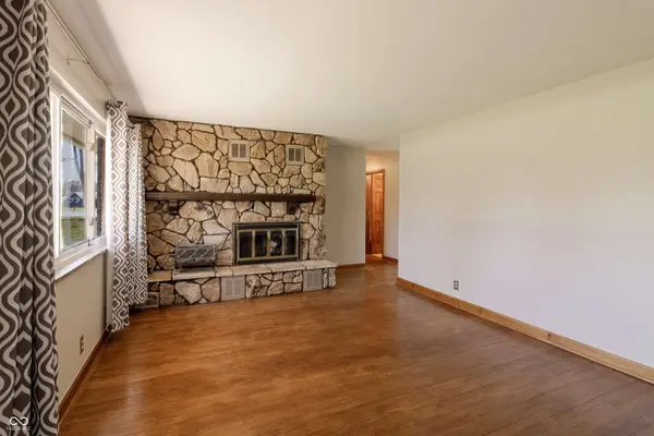 10586 W School Pkwy, Indianapolis, IN 46280