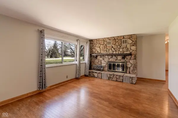 10586 W School Pkwy, Indianapolis, IN 46280