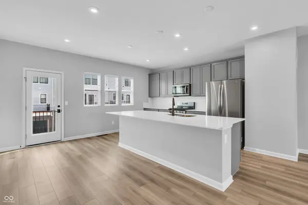 9729 District N DR, Fishers, IN 46037