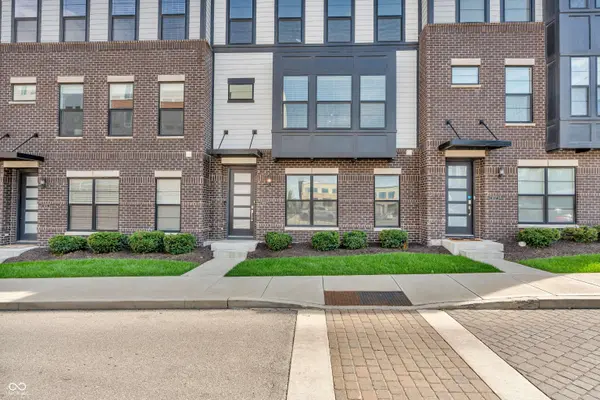 9729 District N DR, Fishers, IN 46037