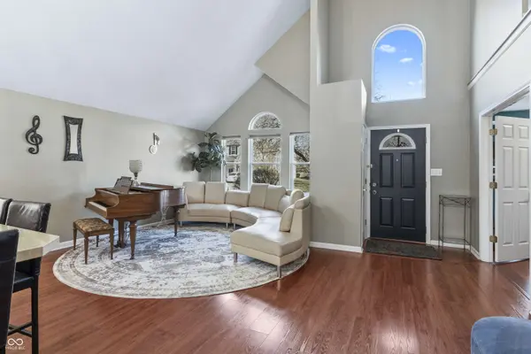 9943 Deering ST, Fishers, IN 46037