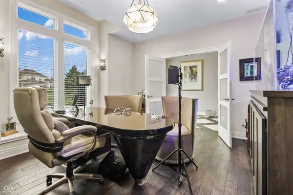 6725 Royal Oakland WAY, Indianapolis, IN 46236