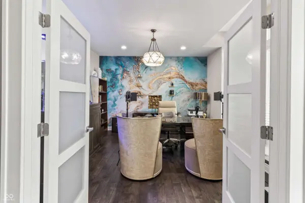 6725 Royal Oakland WAY, Indianapolis, IN 46236