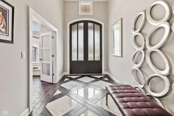 6725 Royal Oakland WAY, Indianapolis, IN 46236