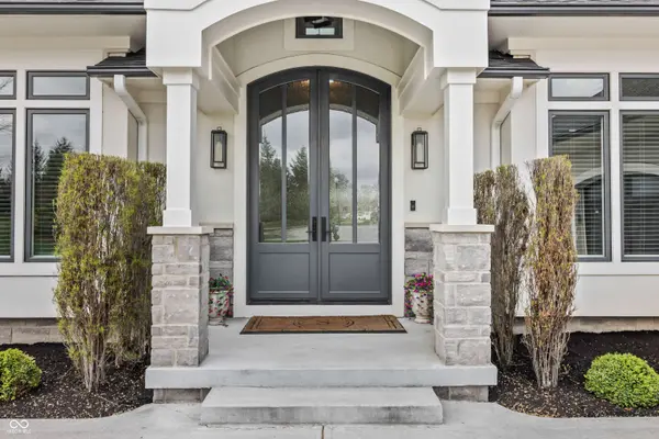 6725 Royal Oakland WAY, Indianapolis, IN 46236