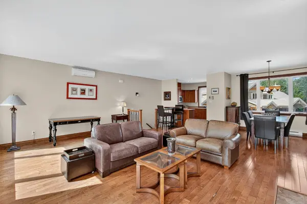 319 Allée du Rabaska, Mont-tremblant, QC J8E0C3
