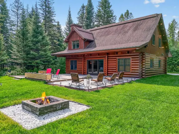 995 Rue Perreault, Mont-tremblant, QC J8E2P9