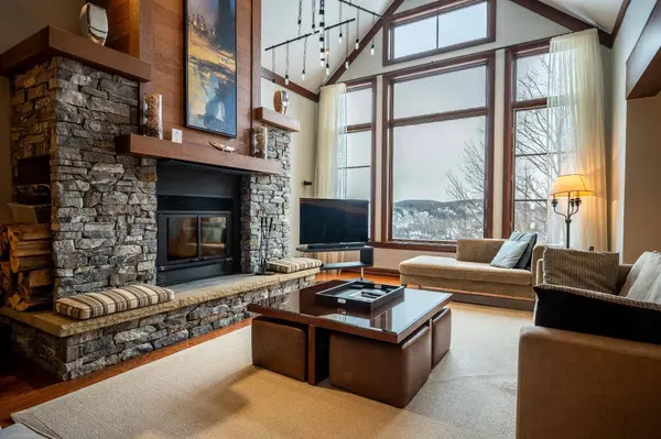 148 Ch. des Légendes #E1, Mont-tremblant, QC J8E3M9