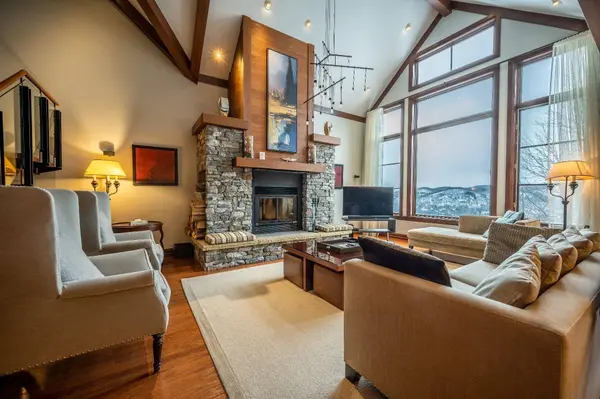 148 Ch. des Légendes #E1, Mont-tremblant, QC J8E3M9