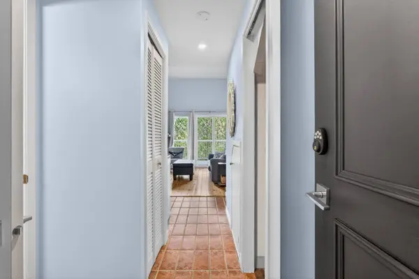 104A Rue du Mont-Plaisant #305, Mont-tremblant, QC J8E1L2