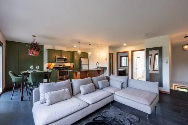 1808 Ch. du Golf, Mont-tremblant, QC J8E2K6