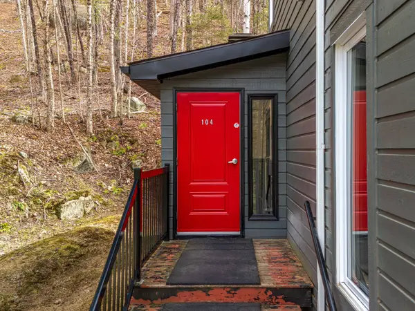 104A Rue du Mont-Plaisant #305, Mont-tremblant, QC J8E1L2