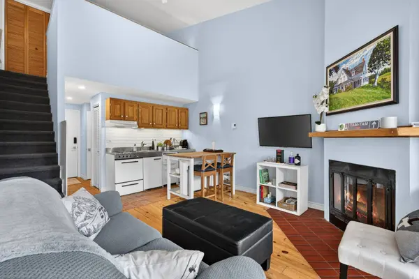 104A Rue du Mont-Plaisant #305, Mont-tremblant, QC J8E1L2