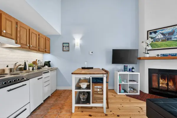 104A Rue du Mont-Plaisant #305, Mont-tremblant, QC J8E1L2