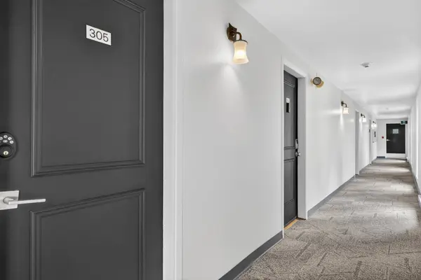 104A Rue du Mont-Plaisant #305, Mont-tremblant, QC J8E1L2