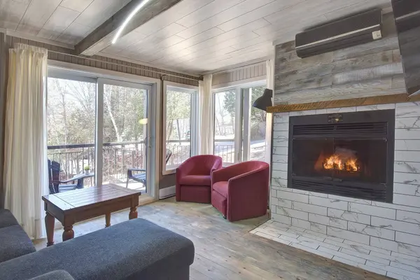 113 Rue Cuttle #312, Mont-tremblant, QC J8E1C6