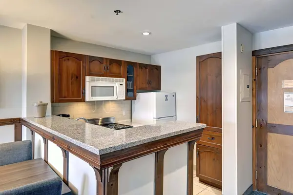 151 Ch. du Curé-Deslauriers #238, Mont-tremblant, QC J8E1C9