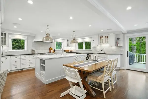12 Olde Lyme Rd, Winchester, MA 01890
