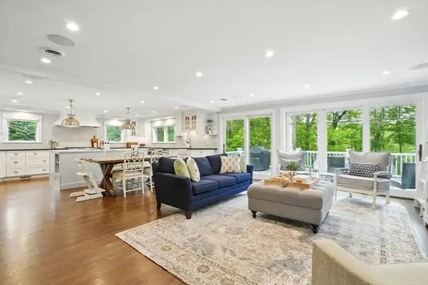 12 Olde Lyme Rd, Winchester, MA 01890