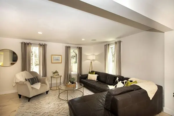 118 Enterprise St, Duxbury, MA 02332