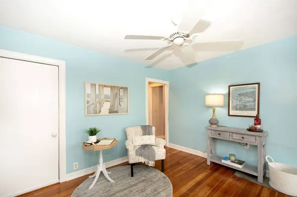 12 L Street, Hull, MA 02045
