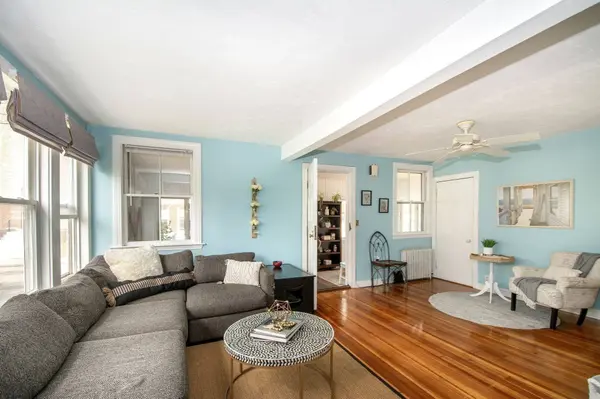 12 L Street, Hull, MA 02045