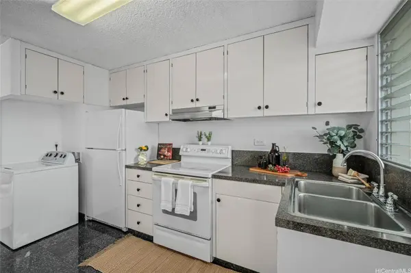 3350 Sierra DR #601, Honolulu, HI 96816