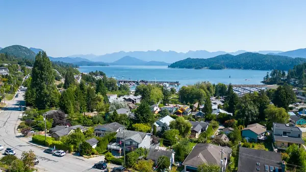 405 South Fletcher Road, Gibsons, BC V0N 1V4