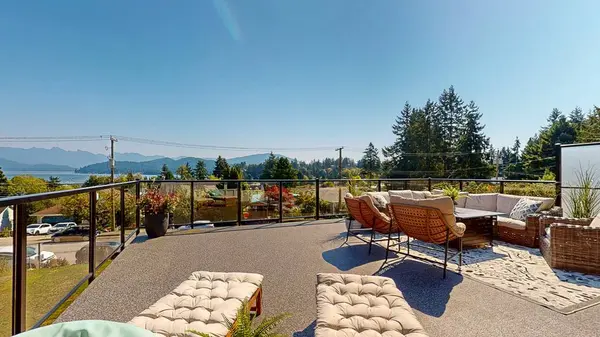 405 South Fletcher Road, Gibsons, BC V0N 1V4
