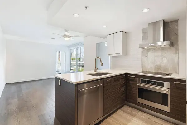 1783 Manitoba ST #621, Vancouver, BC V5Y 0K1