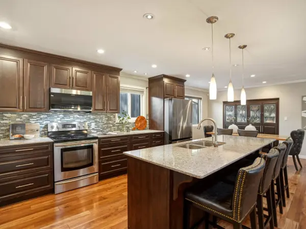 2386 Shawna WAY, Coquitlam, BC V3K 3A2