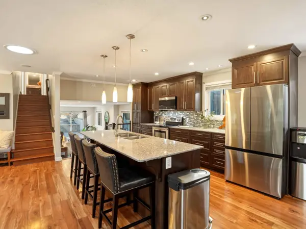 2386 Shawna WAY, Coquitlam, BC V3K 3A2