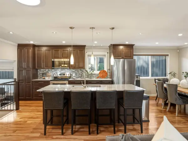 2386 Shawna WAY, Coquitlam, BC V3K 3A2