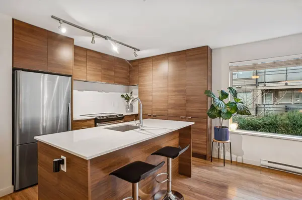 1673 Lloyd AVE, North Vancouver, BC V7P 0A9