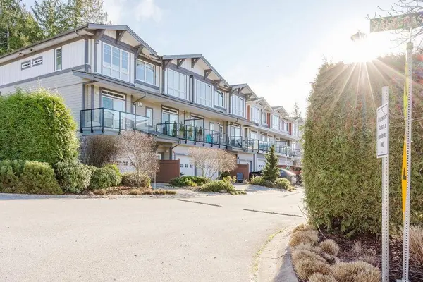 5992 Oldmill LN, Sechelt, BC V7Z 0S2